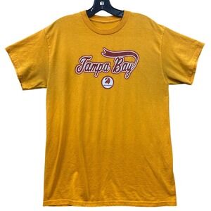 Tampa Bay Shirt Men Medium Buccaneers NFL Football Spell Out Athletic Athleisure